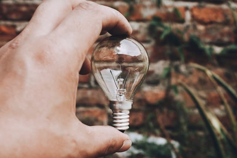 Energy-efficient home — comparing running costs of air purifiers and humidifiers